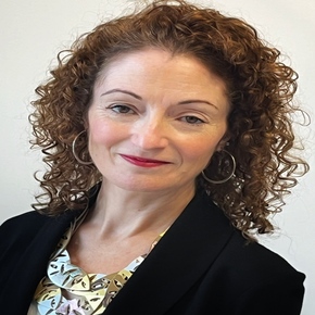 Nathalie Robertson headshot 1